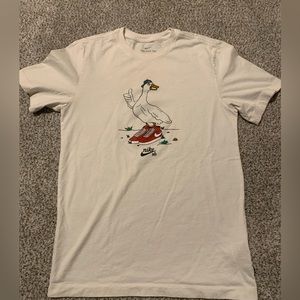 NIKE T-SHIRT